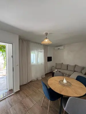TV i/ili zabavni centar u objektu Laganini 2 apartment - 50 m from the sea