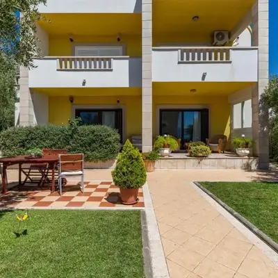 Apartments with parking space Duce