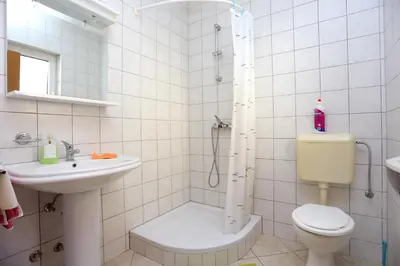 Kupaonica u objektu Apartments with parking space Stanici, Omis - 2818