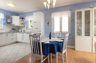 Kuhinja ili čajna kuhinja u objektu Apartments by the sea Sumartin - Brac - 2940