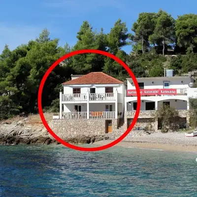 Seaside secluded apartments Cove Tvrdni Dolac