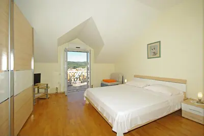 Krevet ili kreveti u jedinici u objektu Apartments with parking space Sumartin, Brac - 24131