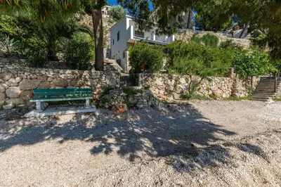 Vrt u objektu Family friendly seaside apartments Nemira, Omis - 4277