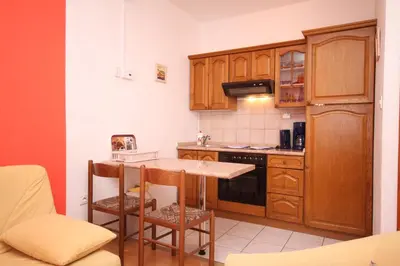 Kuhinja ili čajna kuhinja u objektu Apartments with parking space Nemira, Omis - 4652