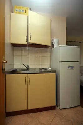 Kuhinja ili čajna kuhinja u objektu Apartments by the sea Duce, Omis - 4852