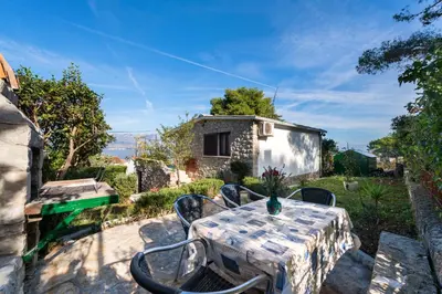Vrt u objektu Holiday house with a parking space Postira, Brac - 6052