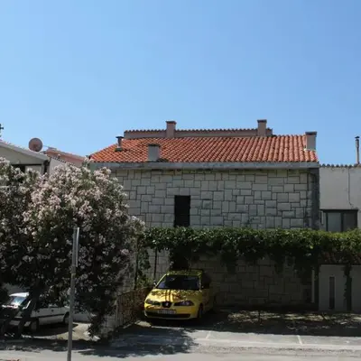 Apartments by the sea Brela
