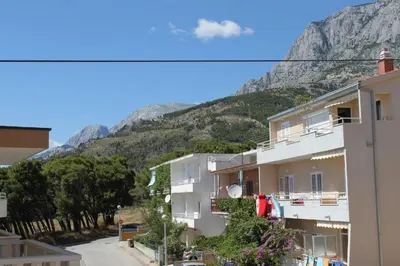 Pogled na planine ili pogled na planine iz apartmana