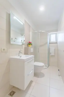 Kupaonica u objektu Apartments by the sea Duce, Omis - 8378