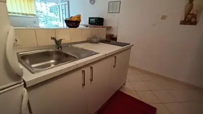 Kuhinja ili čajna kuhinja u objektu Apartmani Marica i Ivo 2