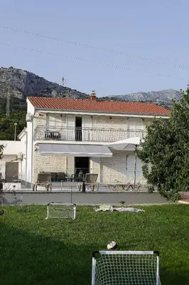Pogled na planine ili pogled na planine iz vila