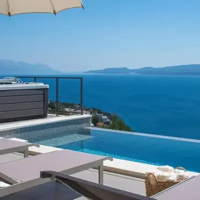 Seaview Villa Aria: Spectacular 3-bedroom Retreat