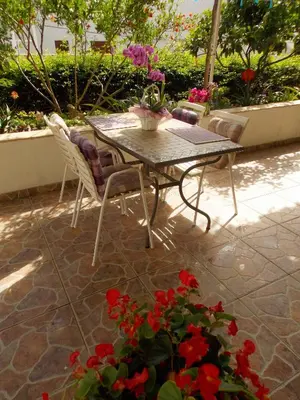 Vrt u objektu Apartmani Niki Hvar