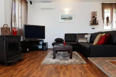 TV i/ili zabavni centar u objektu Villa Nera