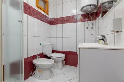 Kupaonica u objektu Apartments by the sea Lokva Rogoznica, Omis - 24321