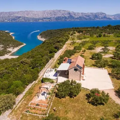 Nice Home In Pucisca With Wifi