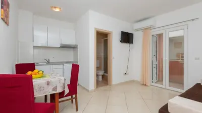 TV i/ili zabavni centar u objektu Apartman Erstic 3 - Baska Voda by Villas Guide