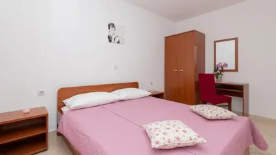 Krevet ili kreveti u jedinici u objektu Apartman Erstic 3 - Baska Voda by Villas Guide