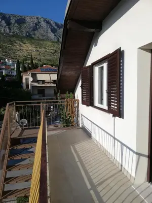 Pogled na planine ili pogled na planine iz apartmana