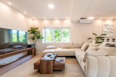 TV i/ili zabavni centar u objektu Holiday home in Supetar