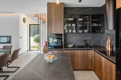 Kuhinja ili čajna kuhinja u objektu Villa Briig