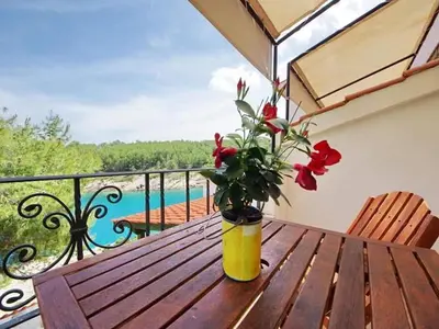 Bazen u objektu Blissful Bay Apartments Vrboska - One Bedroom Apartment with Balcony ili u blizini