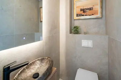 Kupaonica u objektu Villa Pavuza Luxury 4-Bedroom Seaview Villa