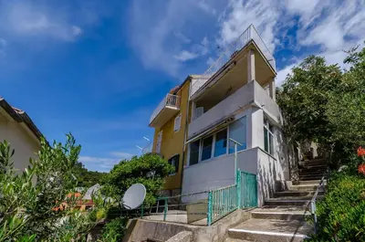 Zgrada u kojoj se nalazi apartman