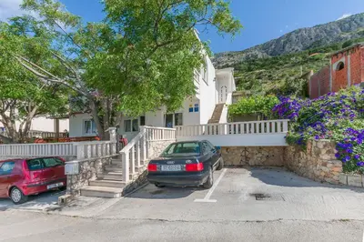 Pogled na planine ili pogled na planine iz apartmana