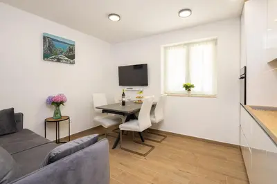 TV i/ili zabavni centar u objektu La Perla - Downtown House