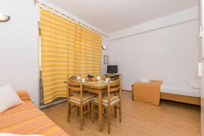 TV i/ili zabavni centar u objektu Apartments Tonci