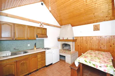 Kuhinja ili čajna kuhinja u objektu House Krunoslav