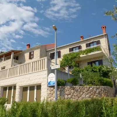 Apartment by the sea Fanita