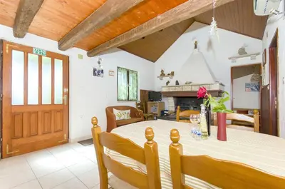 Kuhinja ili čajna kuhinja u objektu House Ivan
