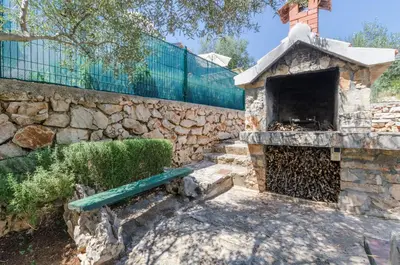 Vrt u objektu Apartments Dinko