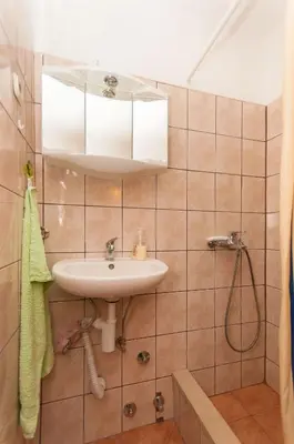 Kupaonica u objektu House Vela Lozna