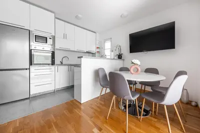 Kuhinja ili čajna kuhinja u objektu Theo Seaview Apartments Makarska