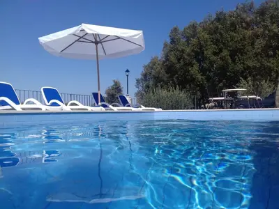 Bazen u objektu Casa Carlena ili u blizini
