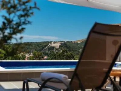 Pogled na planine ili pogled na planine iz apartmana
