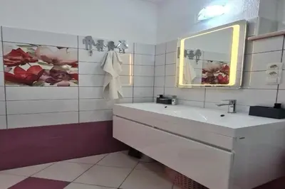 Kupaonica u objektu Luxury apartment Ani - Three Bedroom Apartment with terrace and Swimming pool
