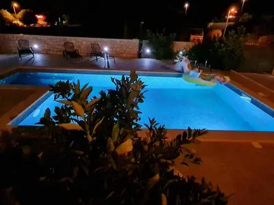 Bazen u objektu Luxury apartment Ani - Three Bedroom Apartment with terrace and Swimming pool ili u blizini