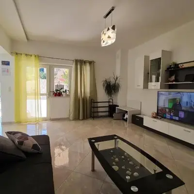 Luxury apartment Ani - Three Bedroom Apartment with terrace and Swimming pool