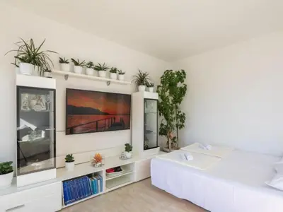 Krevet ili kreveti u jedinici u objektu Apartment Adriatic Pearl - One Bedroom Apartment with Balcony and Sea View