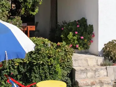 Vrt u objektu Four Bedroom Holiday Home