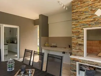 Kuhinja ili čajna kuhinja u objektu Modern & Stylish Villa with Private Pool - Four Bedroom Villa with Pool