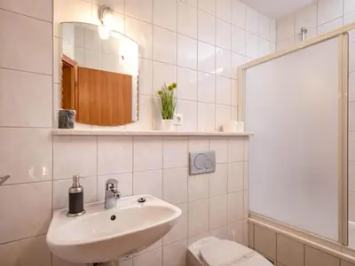 Kupaonica u objektu Dolac Green Side Apartments - Two Bedroom Apartment 2