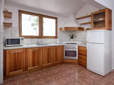 Kuhinja ili čajna kuhinja u objektu Dolac Green Side Apartments - Two Bedroom Apartment 2
