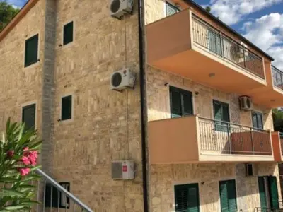 Zgrada u kojoj se nalazi apartman
