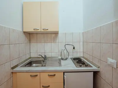 Kuhinja ili čajna kuhinja u objektu Studio apartment Tina 3