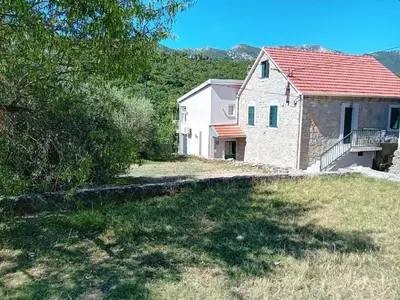 Zgrada u kojoj se nalazi apartman